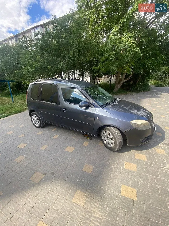 Skoda Roomster 2008 photo 2