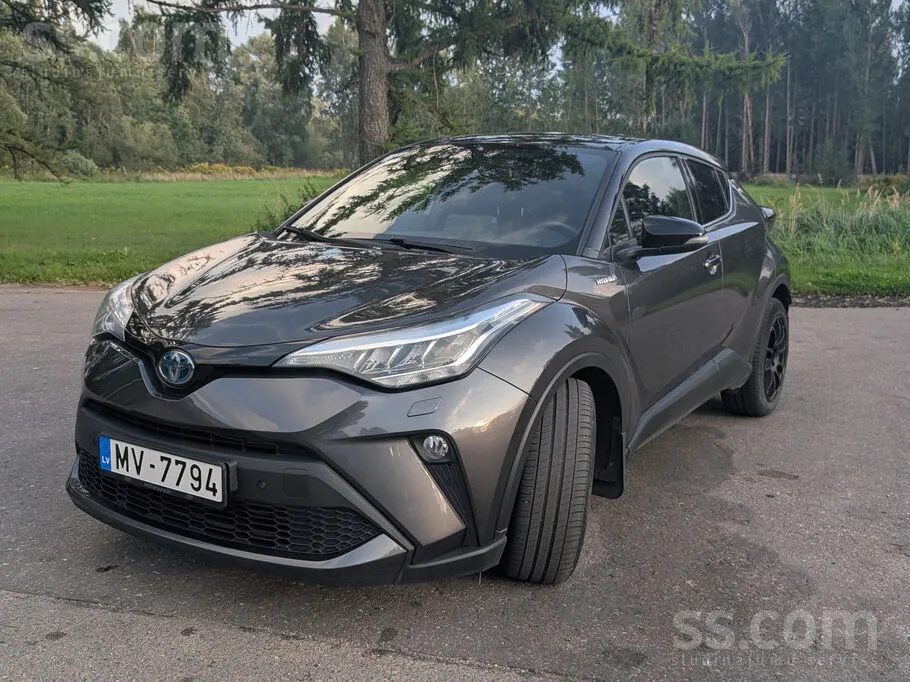 Toyota C-Hr 2021 photo 2