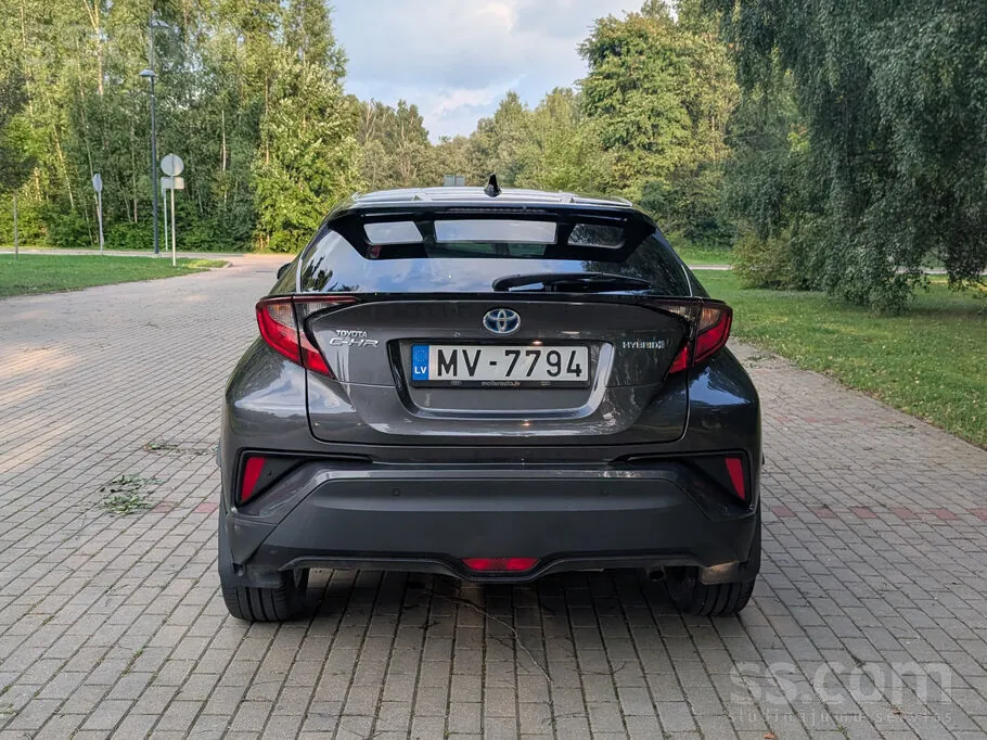Toyota C-Hr 2021 photo 4