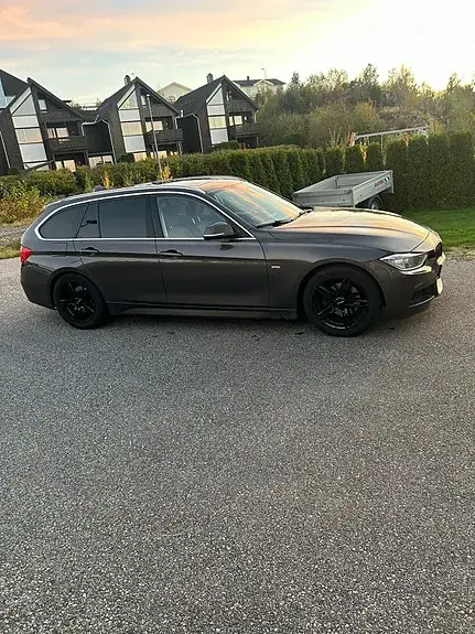 BMW 318D 2013 photo 2
