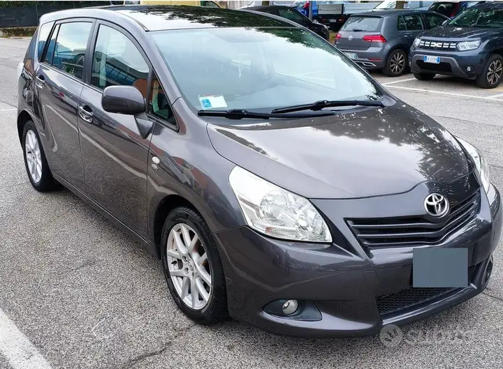 Toyota Verso 2010 photo 4