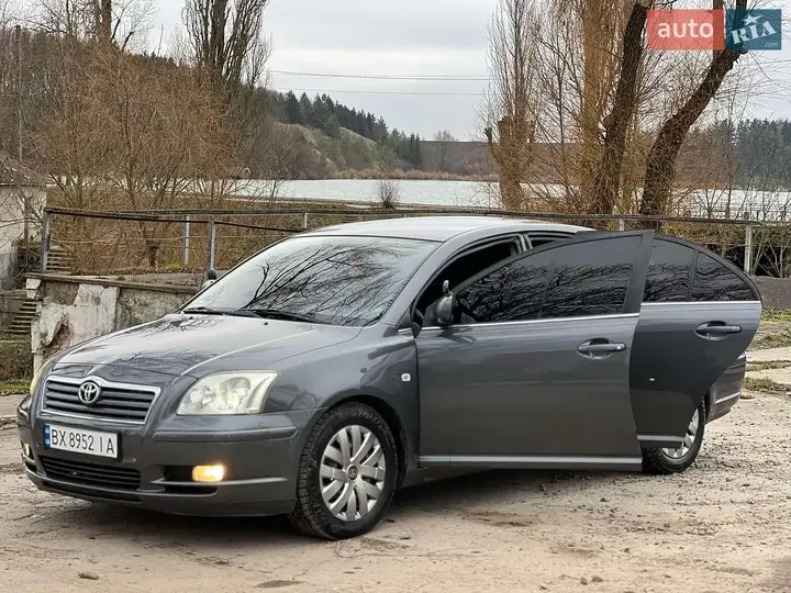 Toyota Avensis 2005 photo 4
