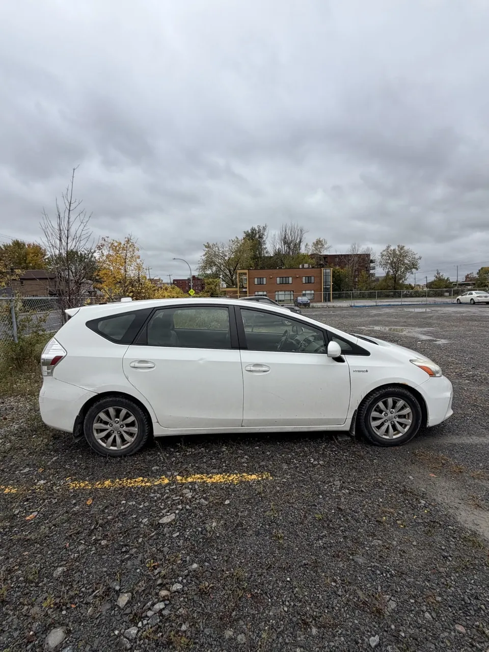 Toyota Prius V 2013 photo 5