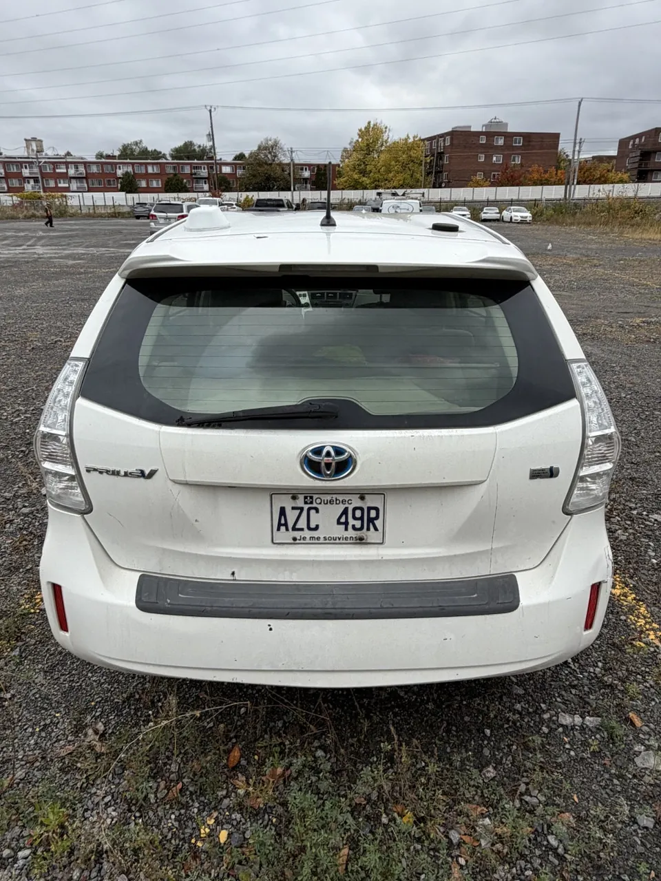 Toyota Prius V 2013 photo 4