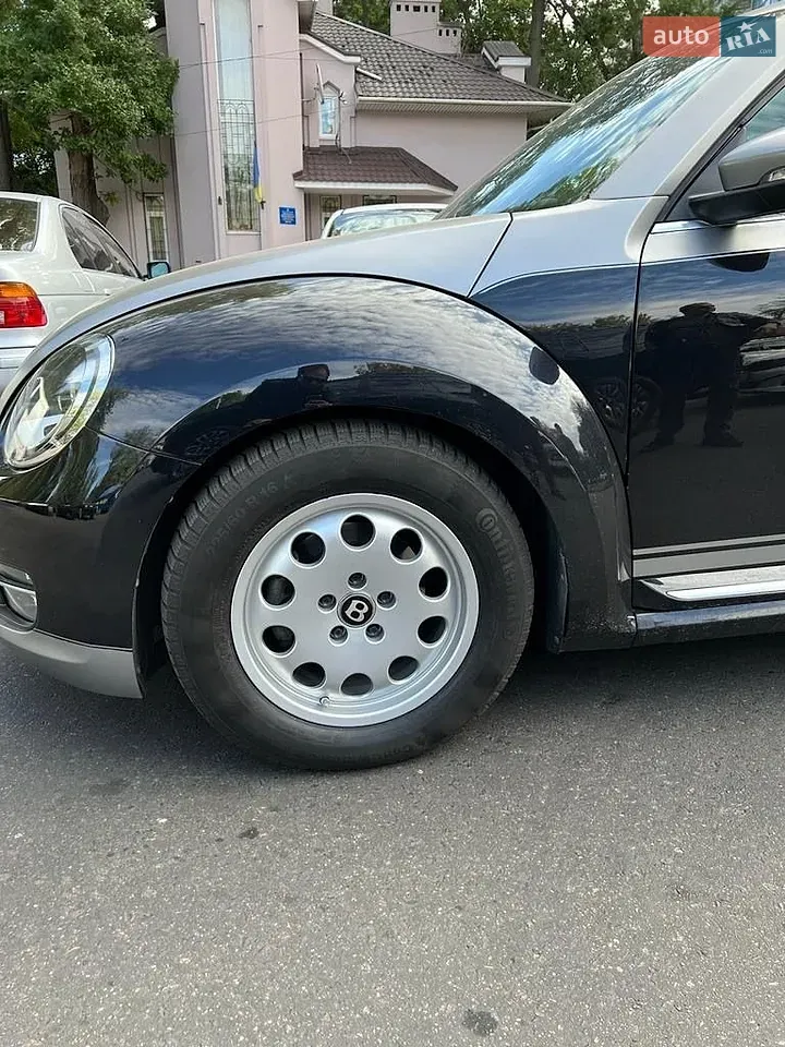 Volkswagen Beetle 2015 photo 2