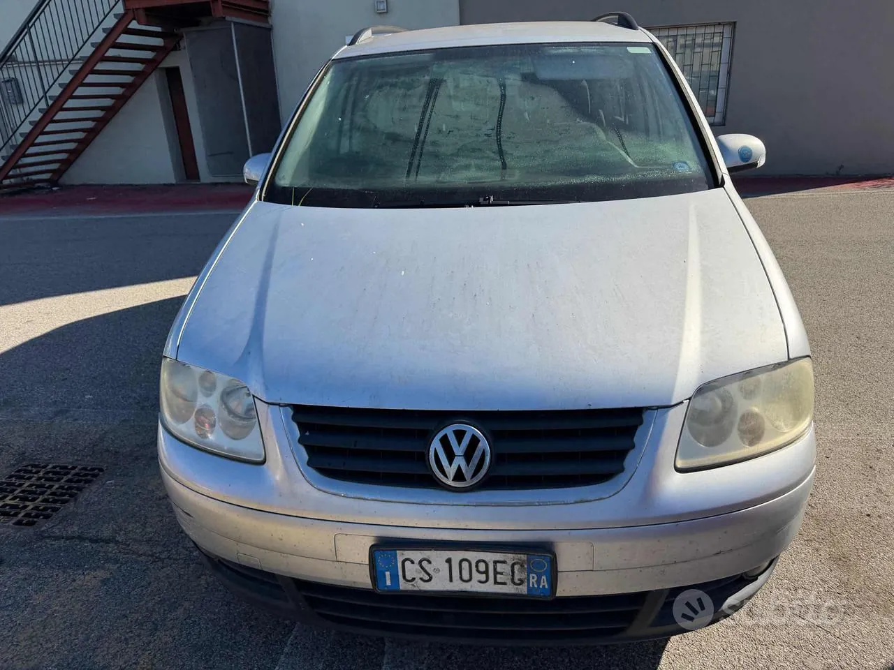 Volkswagen Touran 2004 photo 2