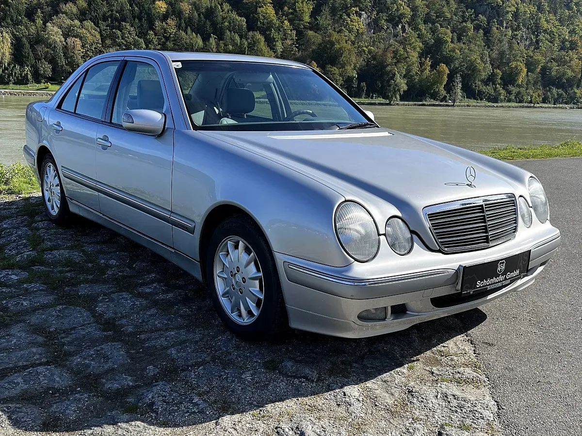 Mercedes-Benz E-Class 1999 photo 3
