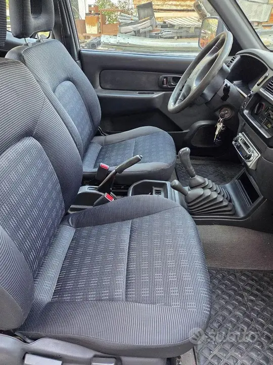 Mitsubishi L200 2004 photo 5