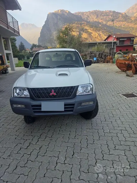 Mitsubishi L200