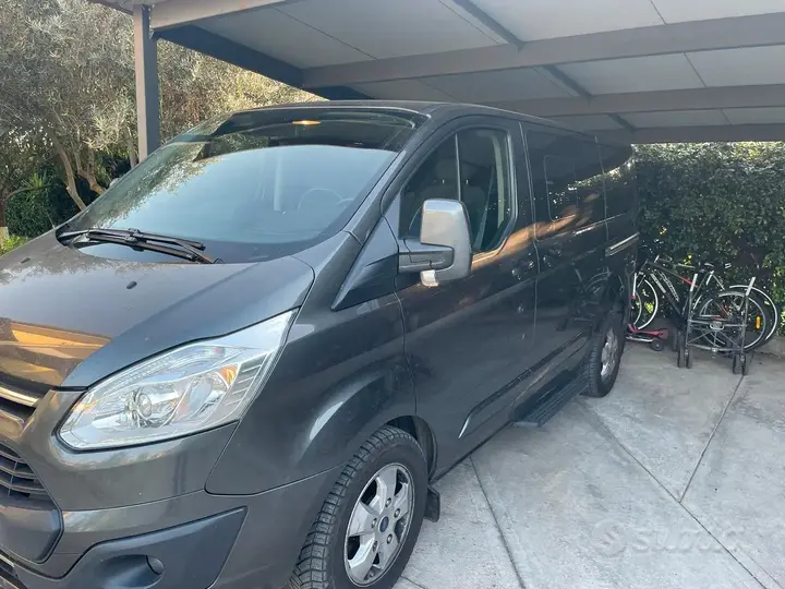 Ford Tourneo Custom