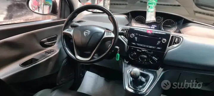 Lancia Ypsilon 2015 photo 5