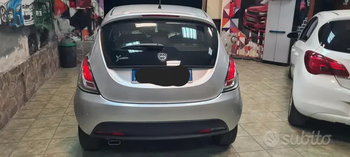 Lancia Ypsilon 2015 photo 3
