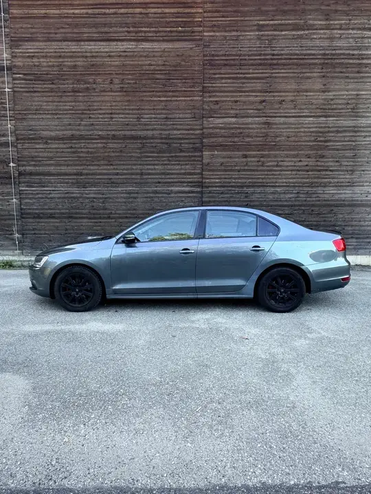 Volkswagen Jetta 2011 photo 3