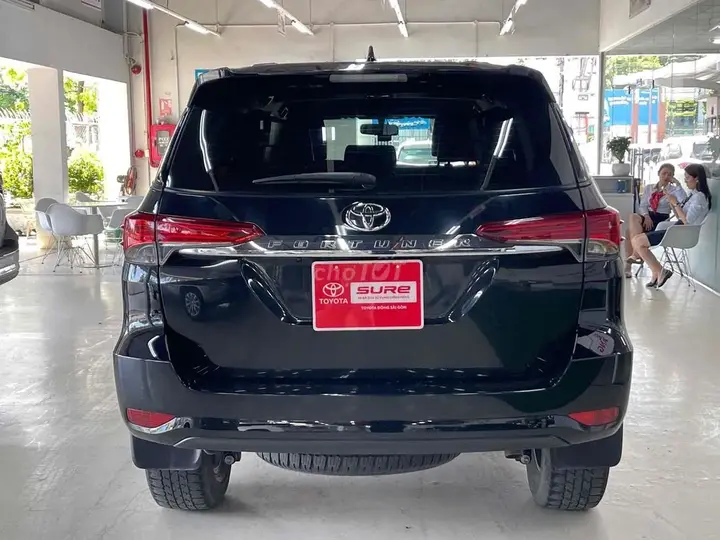 Toyota Fortuner 2024 photo 4