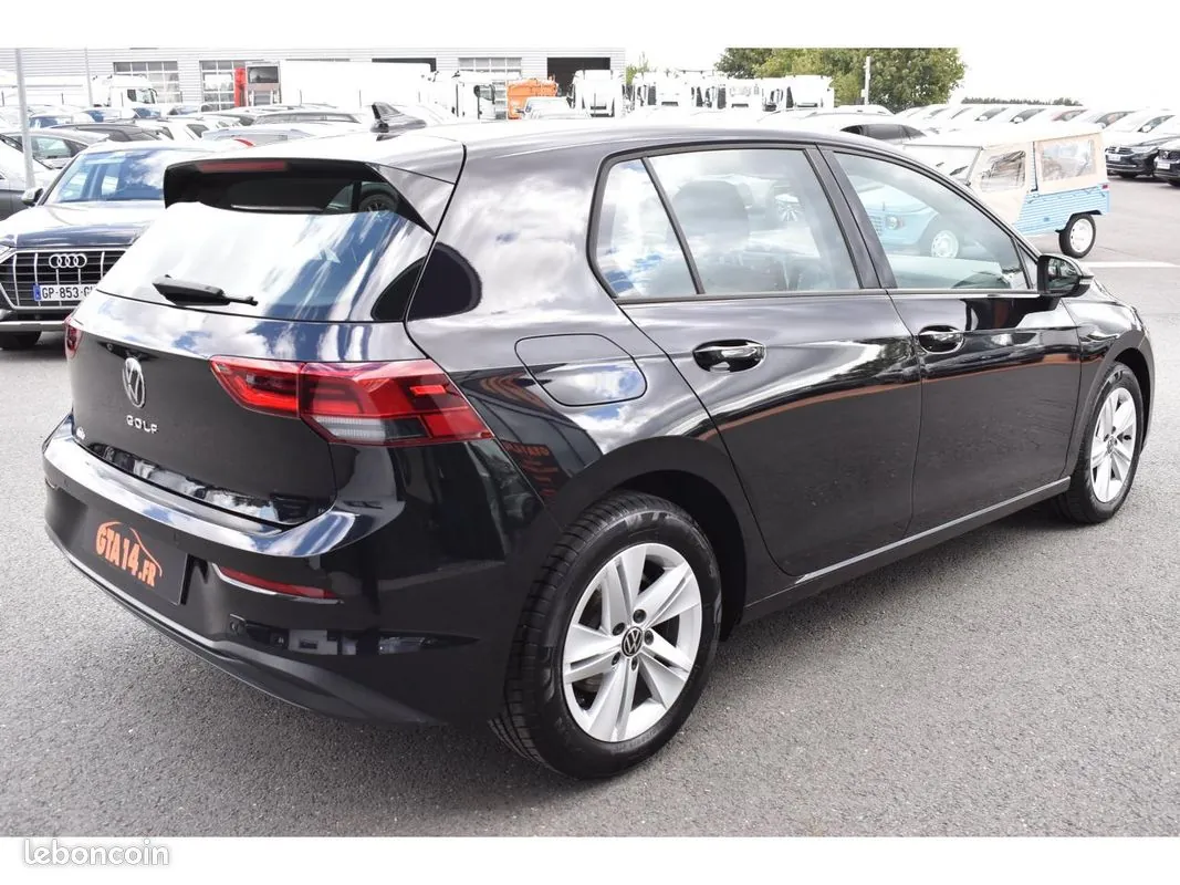 Volkswagen Golf 2023 photo 2