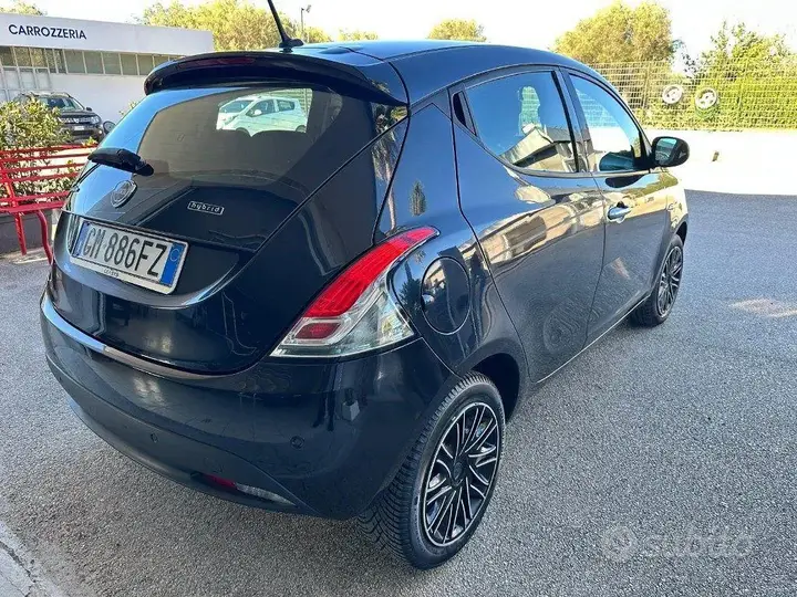 Lancia Ypsilon 2023 photo 4