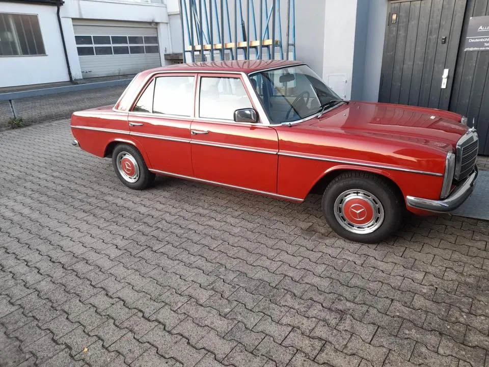Mercedes-Benz 200