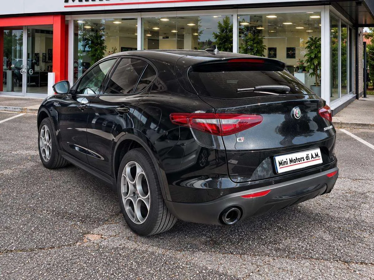 Alfa Romeo Stelvio 2022 photo 2