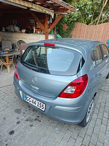 Opel Corsa 2011 photo 4