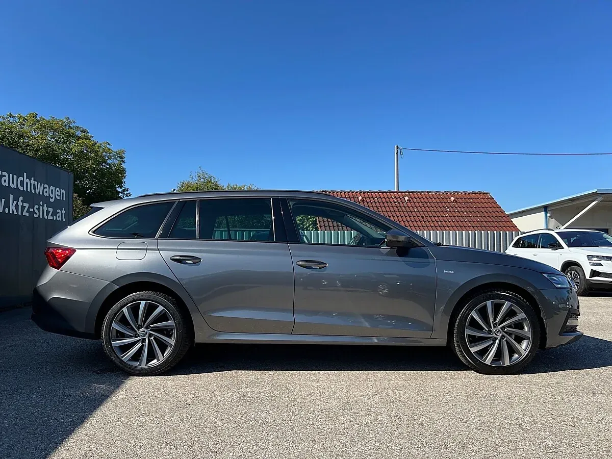 Skoda Octavia 2022 photo 2