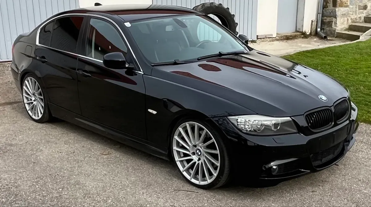 BMW 3 Series 2009 photo 3