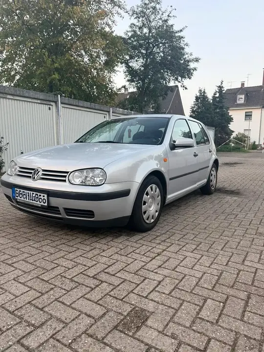 Volkswagen Golf 4