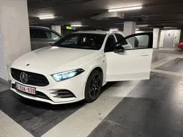Mercedes-Benz A250E