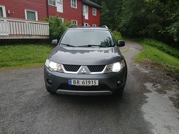 Mitsubishi Outlander 2008 photo 2