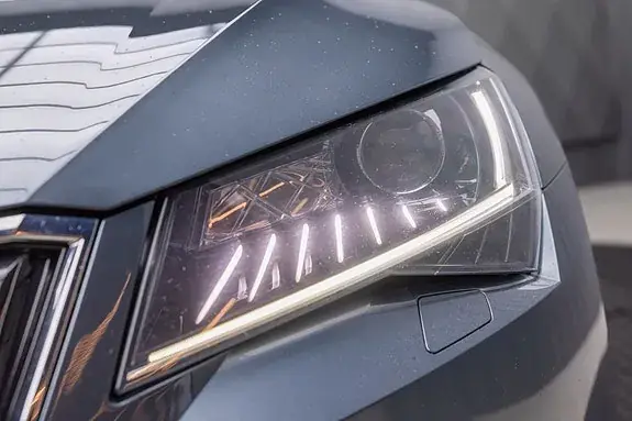 Skoda Superb 2017 photo 5