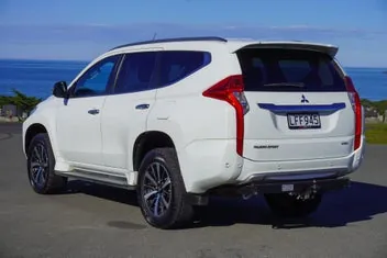 Mitsubishi Pajero Sport 2018 photo 4