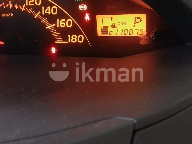 Toyota Vitz 2009 photo 4