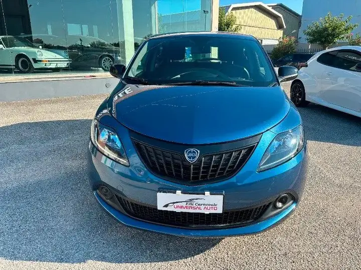 Lancia Ypsilon 2023 photo 2