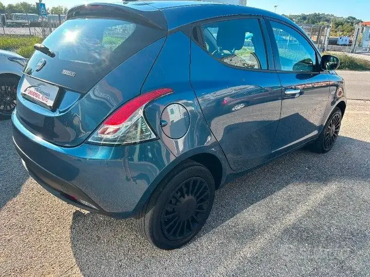 Lancia Ypsilon 2023 photo 4