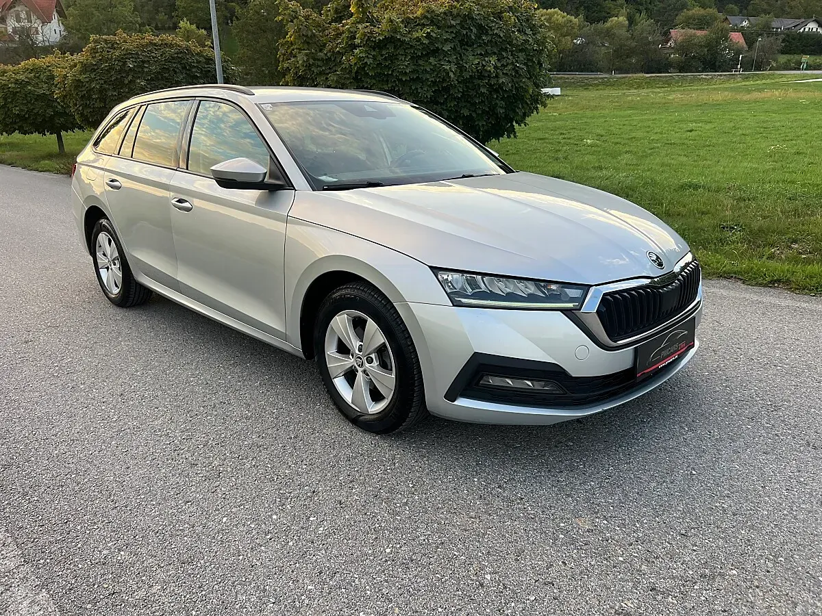 Skoda Octavia 2021 photo 3