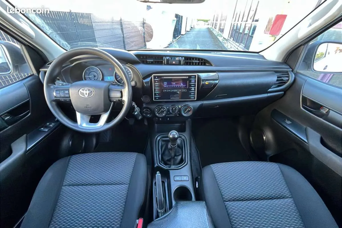 Toyota Hilux 2019 photo 3