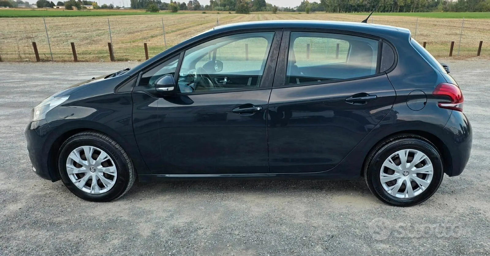 Peugeot 208 2016 photo 5