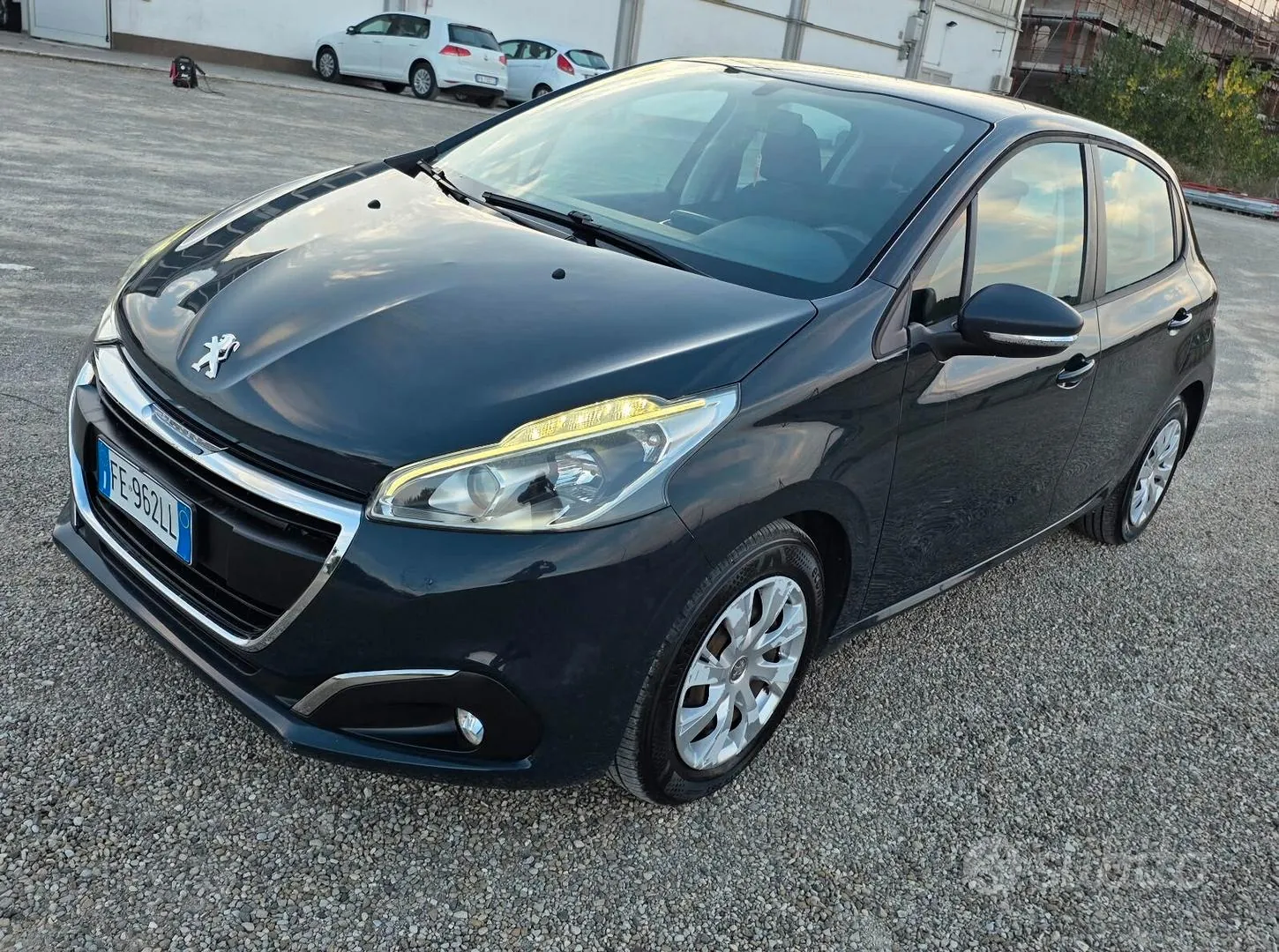 Peugeot 208 2016 photo 3
