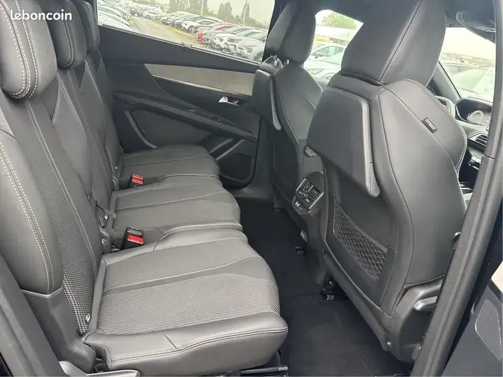 Peugeot 5008 2023 photo 5