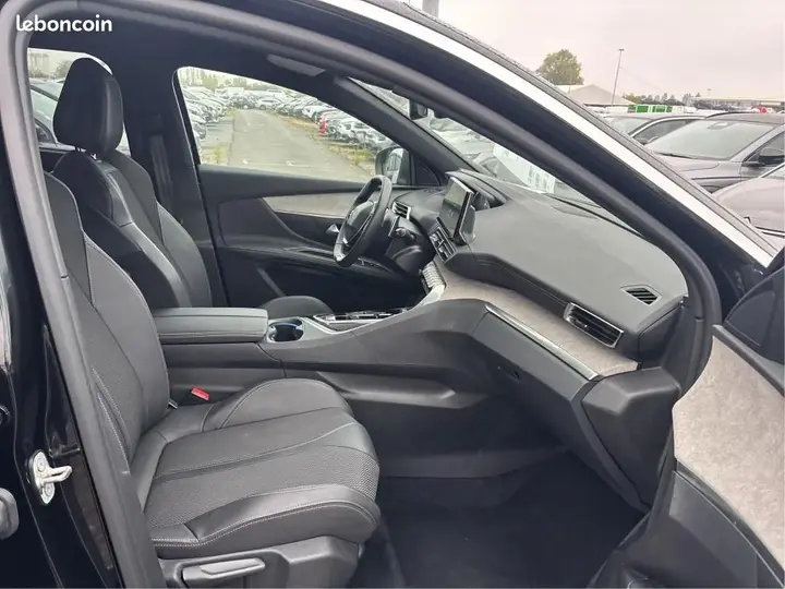 Peugeot 5008 2023 photo 4