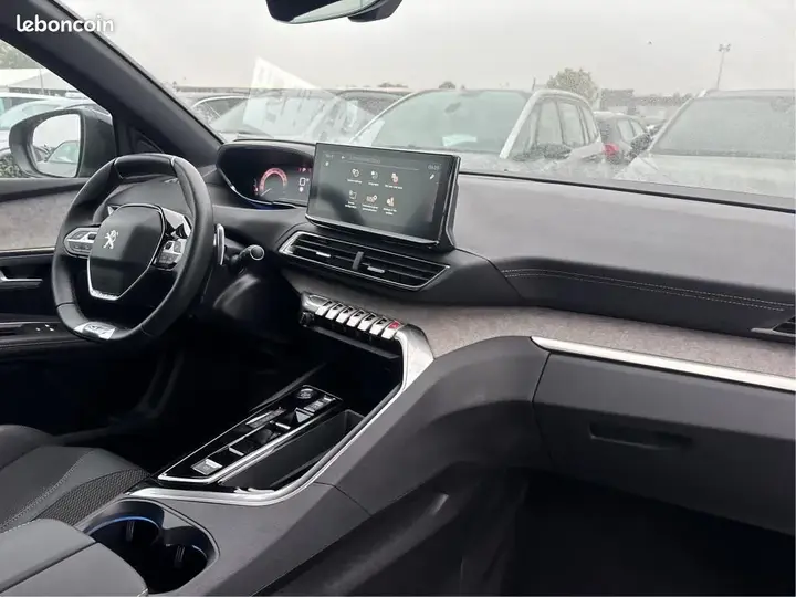 Peugeot 5008 2023 photo 2