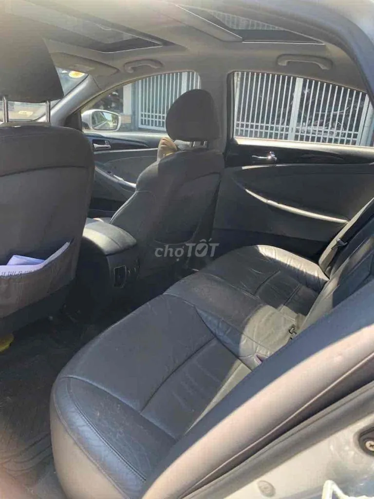 Hyundai Sonata 2010 photo 4