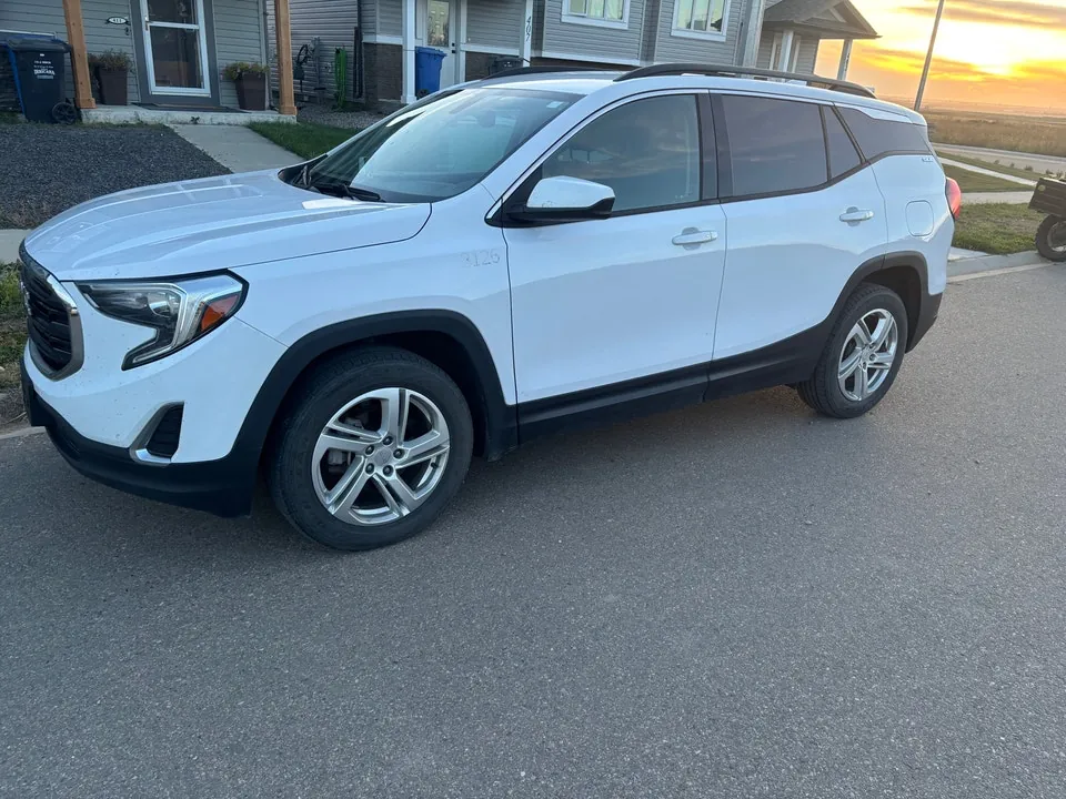 GMC Terrain 2018 photo 2