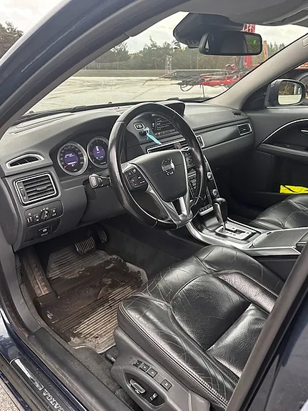 Volvo V70 2012 photo 4