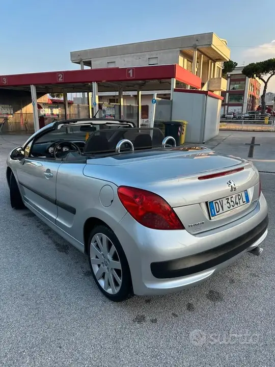 Peugeot 207 2009 photo 3