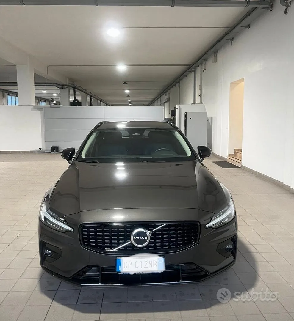 Volvo V60 2023 photo 3