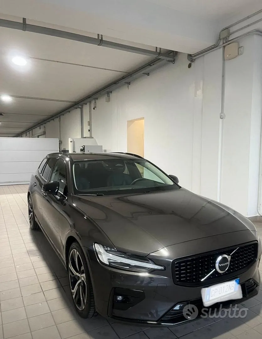 Volvo V60 2023 photo 4