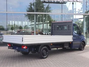 Mercedes-Benz Sprinter 2023 photo 2