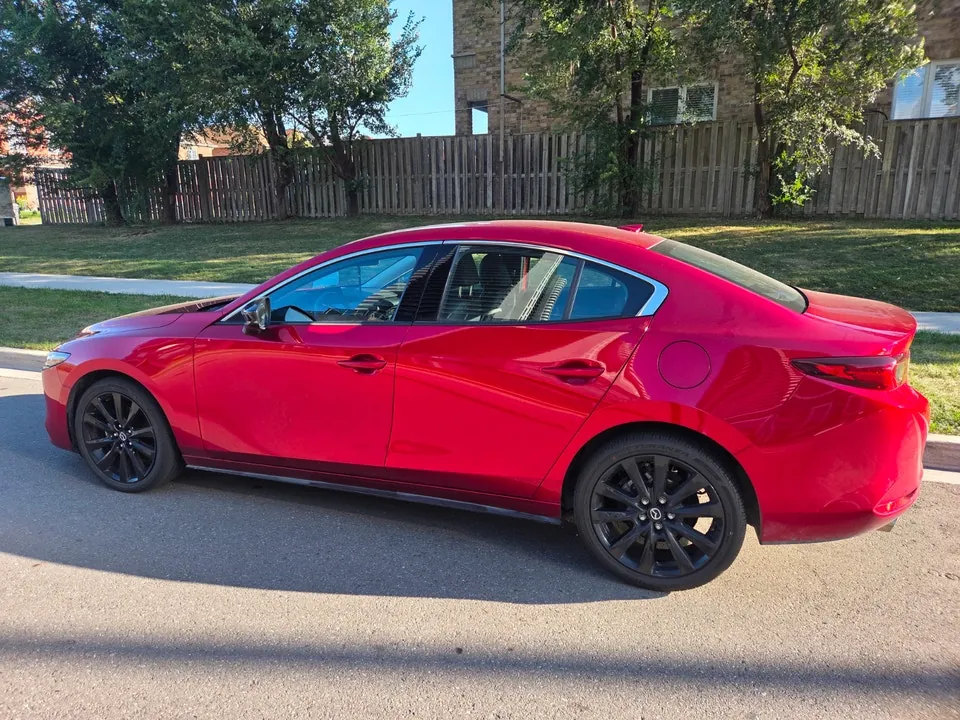 Mazda 3 2024 photo 2