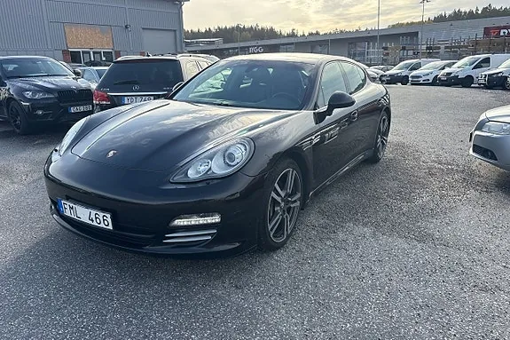 Porsche Panamera 4 2012 photo 3