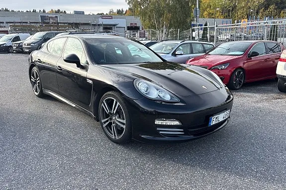 Porsche Panamera 4